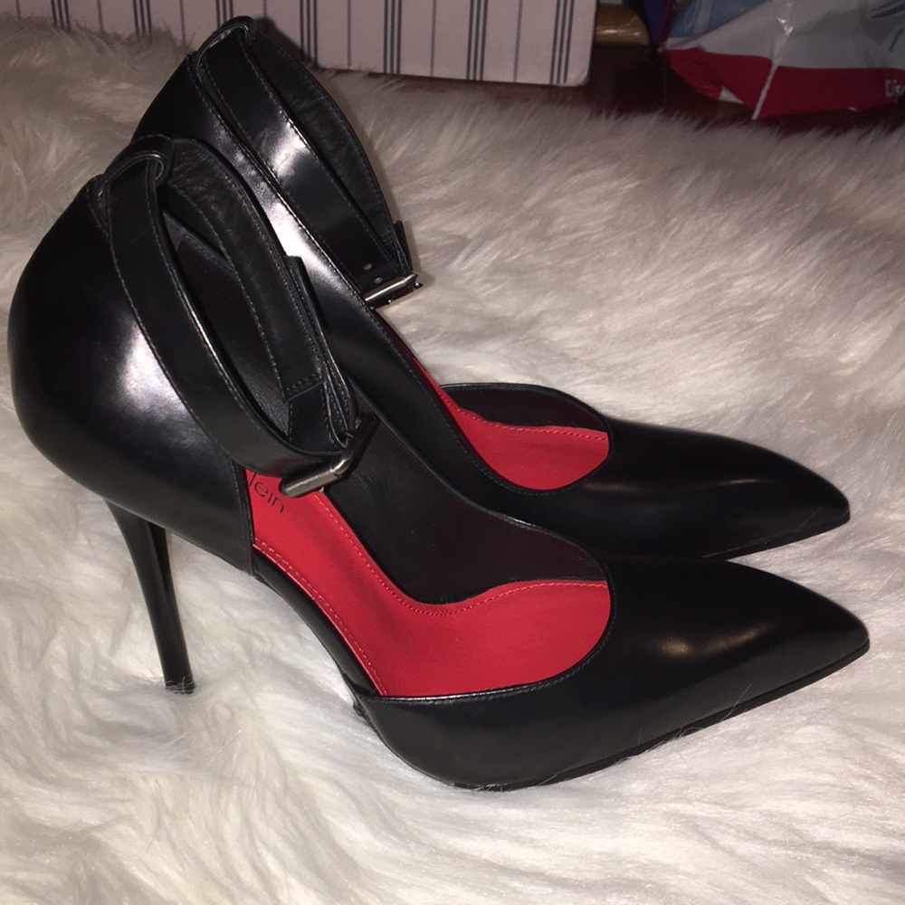 CK Collection NEver worn pumps- !!!SALE🤑!!!